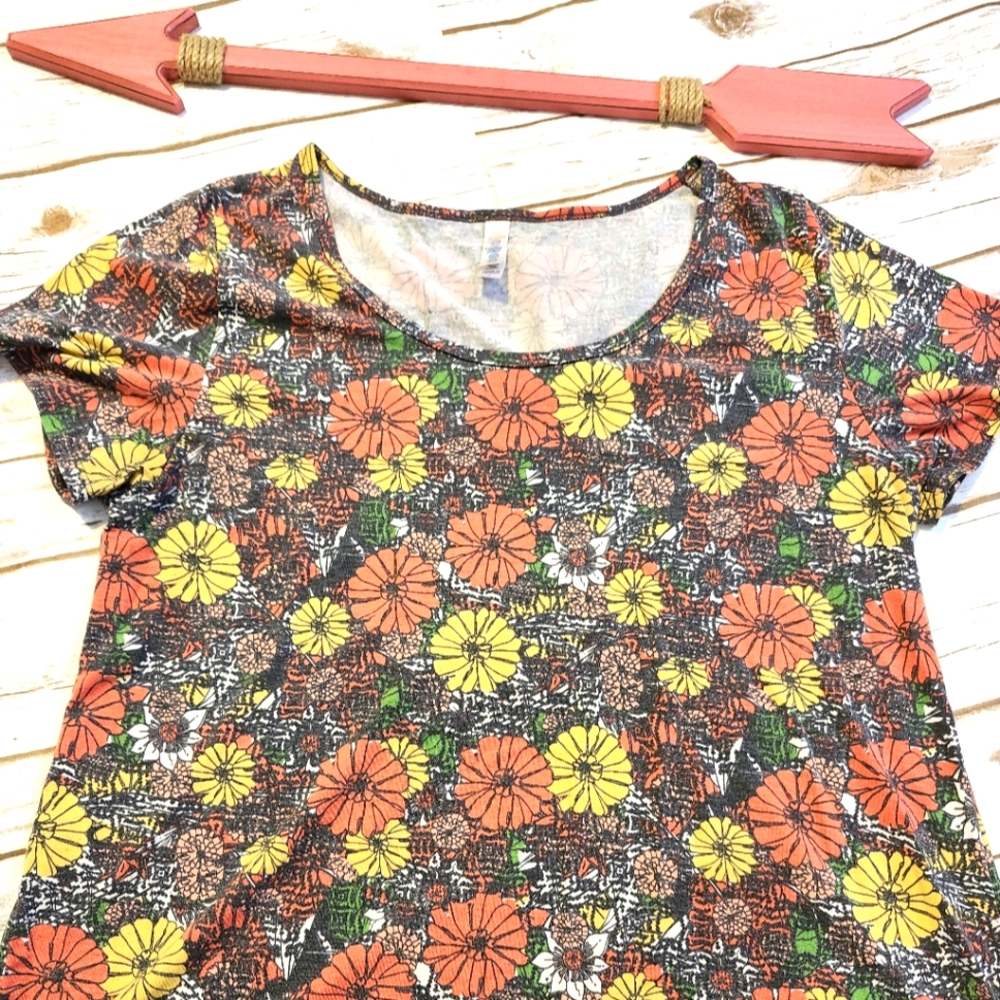 LuLaRoe Multicolor Floral Top Size Large Classic T
